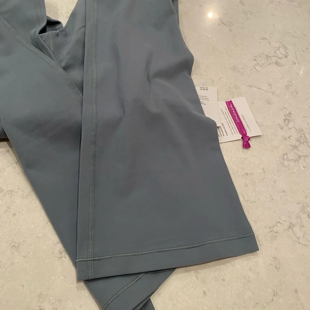 Athleta teen girl size 14 NWT pants